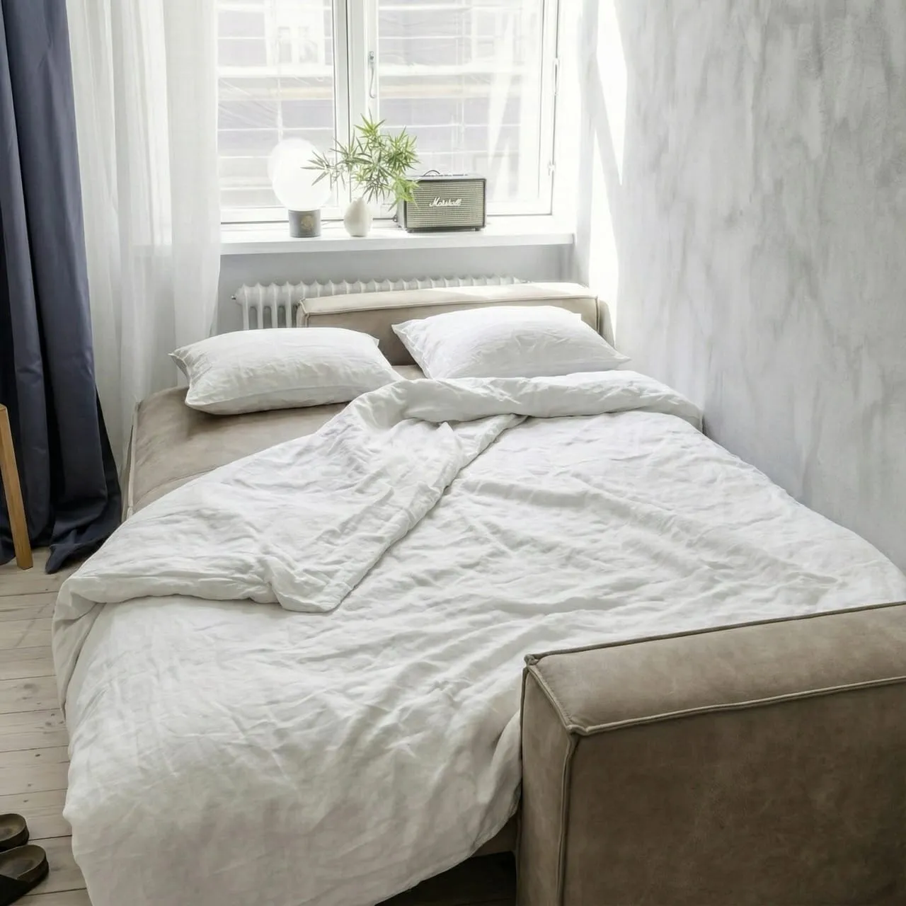 Europæisk håndværk: sovesofa under produktion på værksted